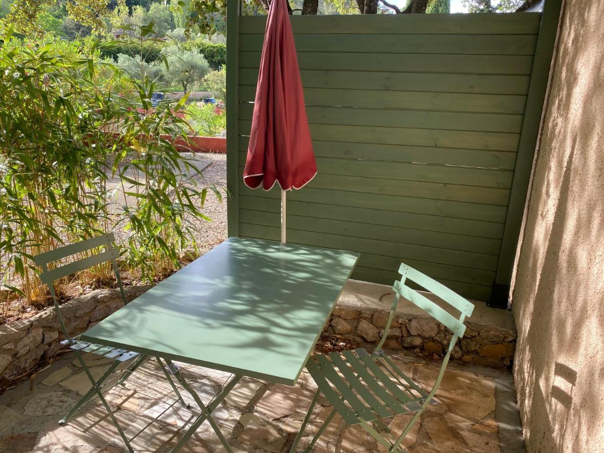 Les Mazets De La Cascade Apartment Salernes Exterior photo